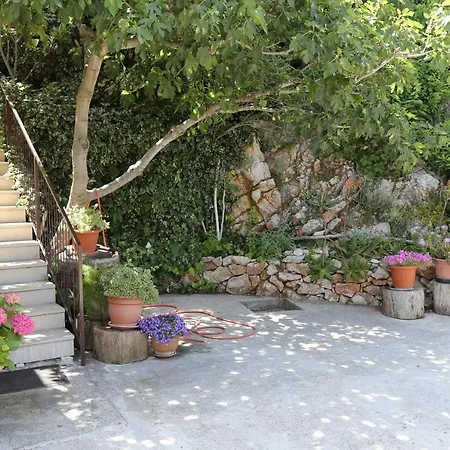 Apartment Apartments By The Sea Trstenik, Peljesac - 10110 Trstenik (Dubrovnik-Neretva)